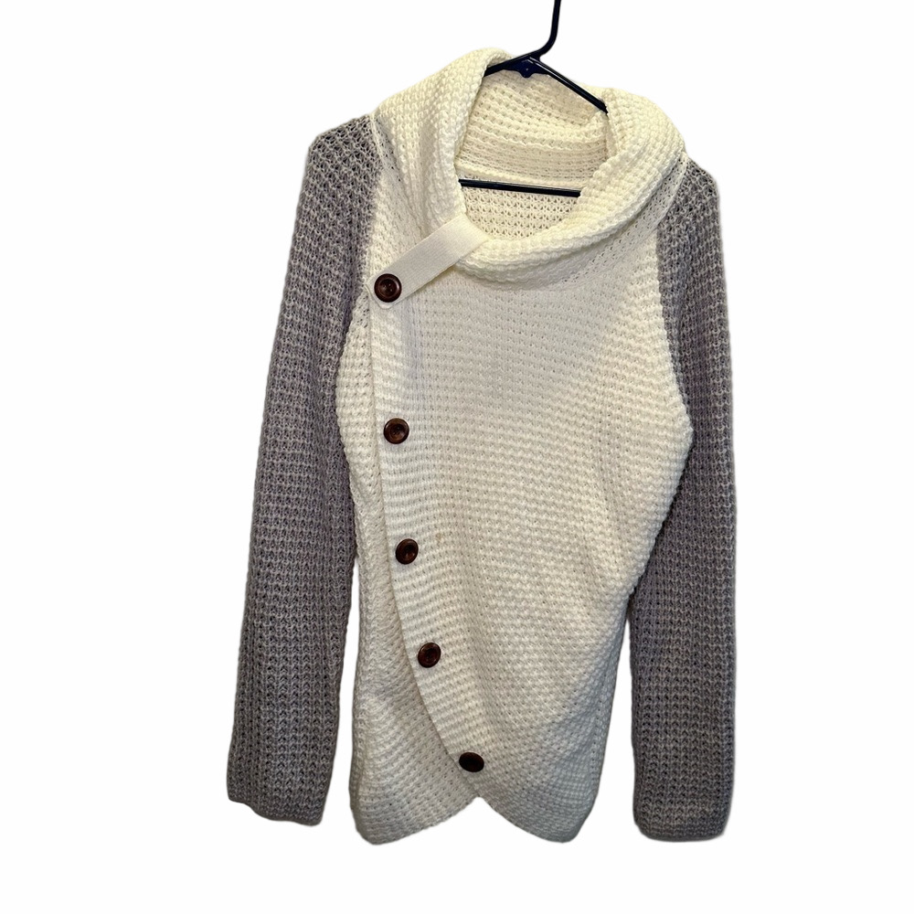 Filly Flair Cream & Lavender Sweater Size Medium